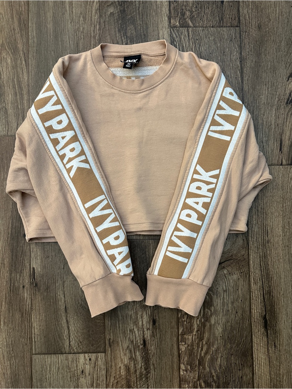 Ivy Park Oversized Cropped Pullover Sweatshirt Women’s Size XS Cream Beige